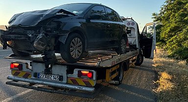 Elazığ'da otomobil şarampole uçtu: 1 yaralı