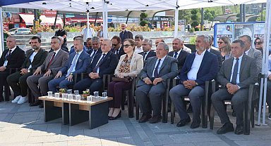 Elazığ'da "Hayat Boyu Öğrenme Şenliği" yoğun katılımla başladı