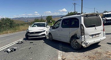 Elazığ'da trafik kazası: 2 yaralı