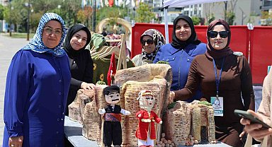 Kursiyerler 4 bin yıllık tarihi Harput Kalesi'ni amigurumi ile ördü