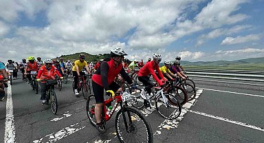 Elazığ'dan Ardahan'a pedal çevirdi