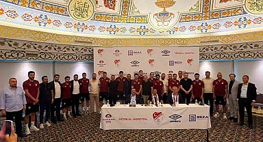 Elazığspor'da imza töreni düzenlendi