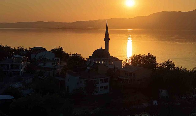 İzmir ve Çanakkale'ye rakip oldu: Elazığ'da kartpostallık gün batımı