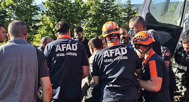 Kazada sıkışan sürücü için ekipler seferber oldu